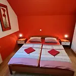 Valant Id I00070 Apartma Bled