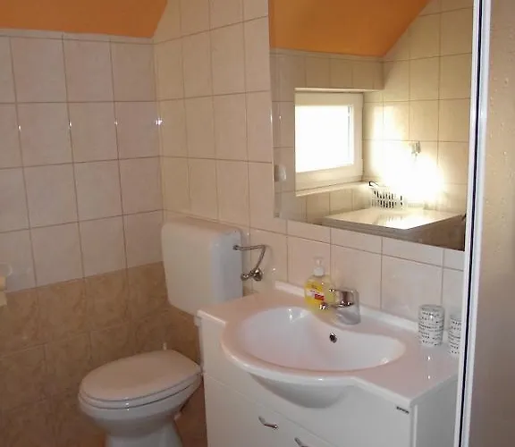 公寓 Valant Id I00070 *